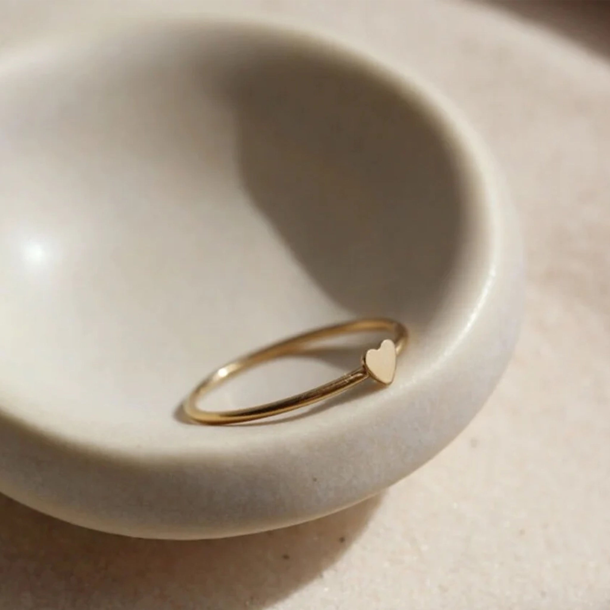 Tiny Heart Ring  Gold – Pigment