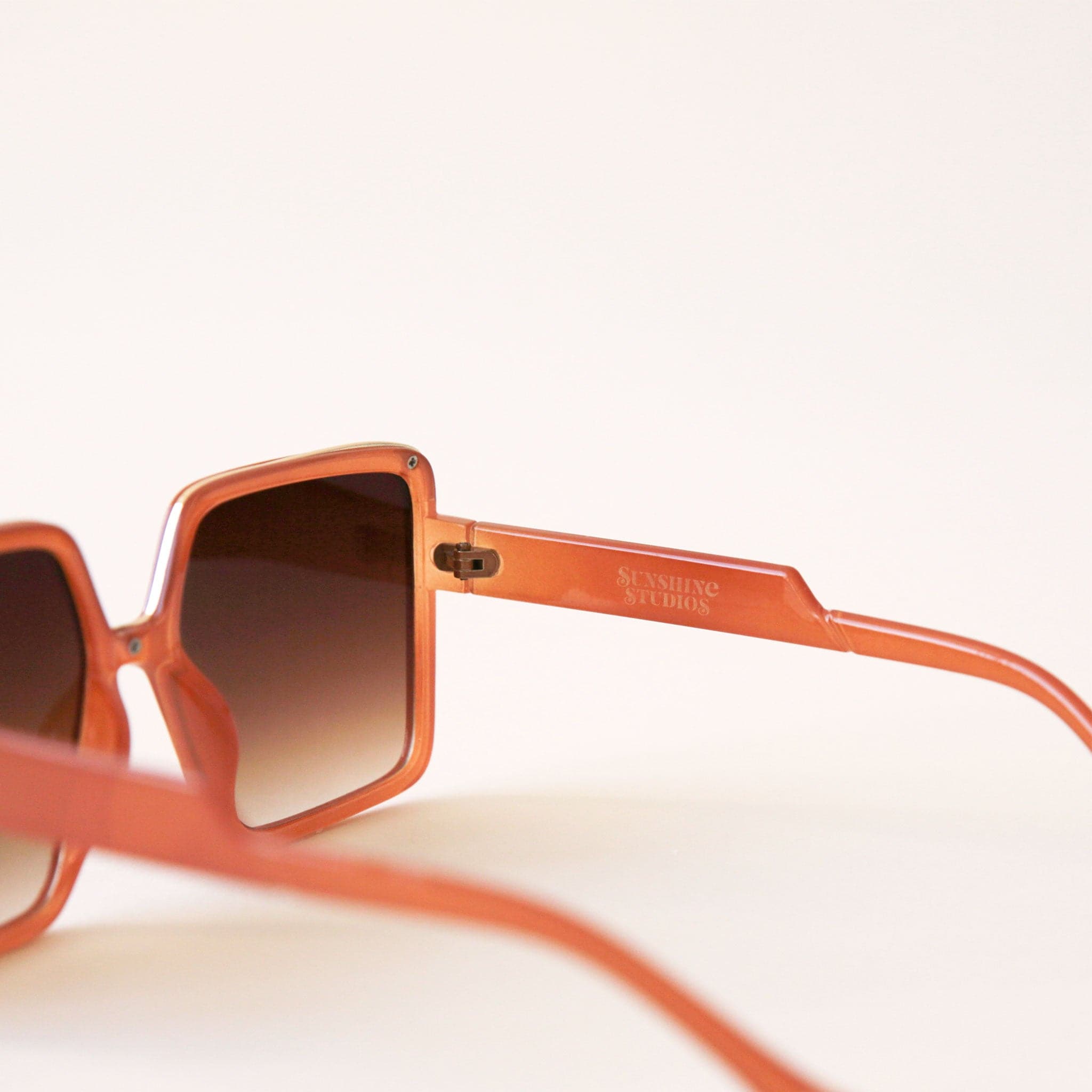 Pigment Kelso Sunglasses