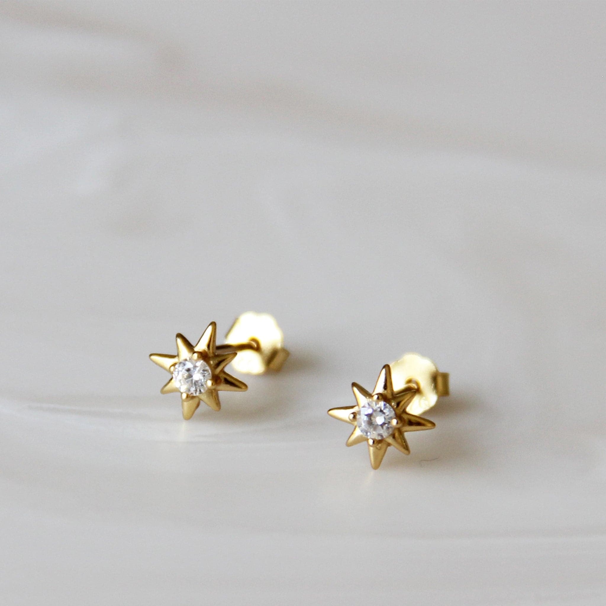 9ct gold clearance star stud earrings