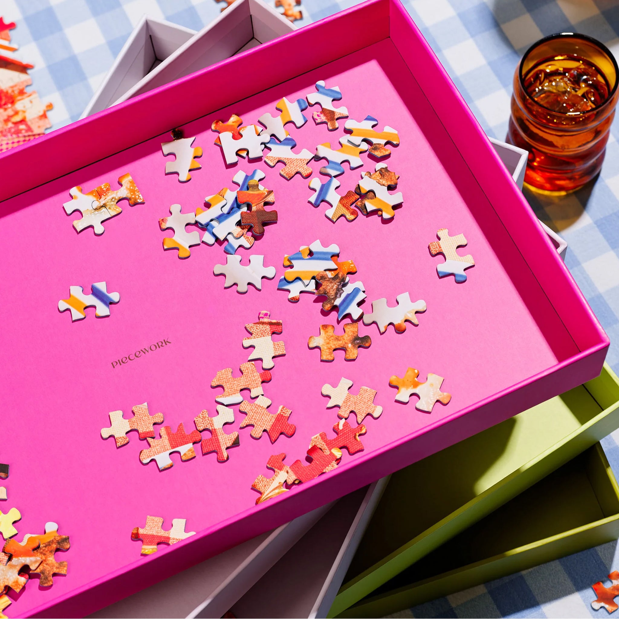 A set of 6 trays in vibrant colors for sorting through puzzle pieces. Puzzle sold separately. 