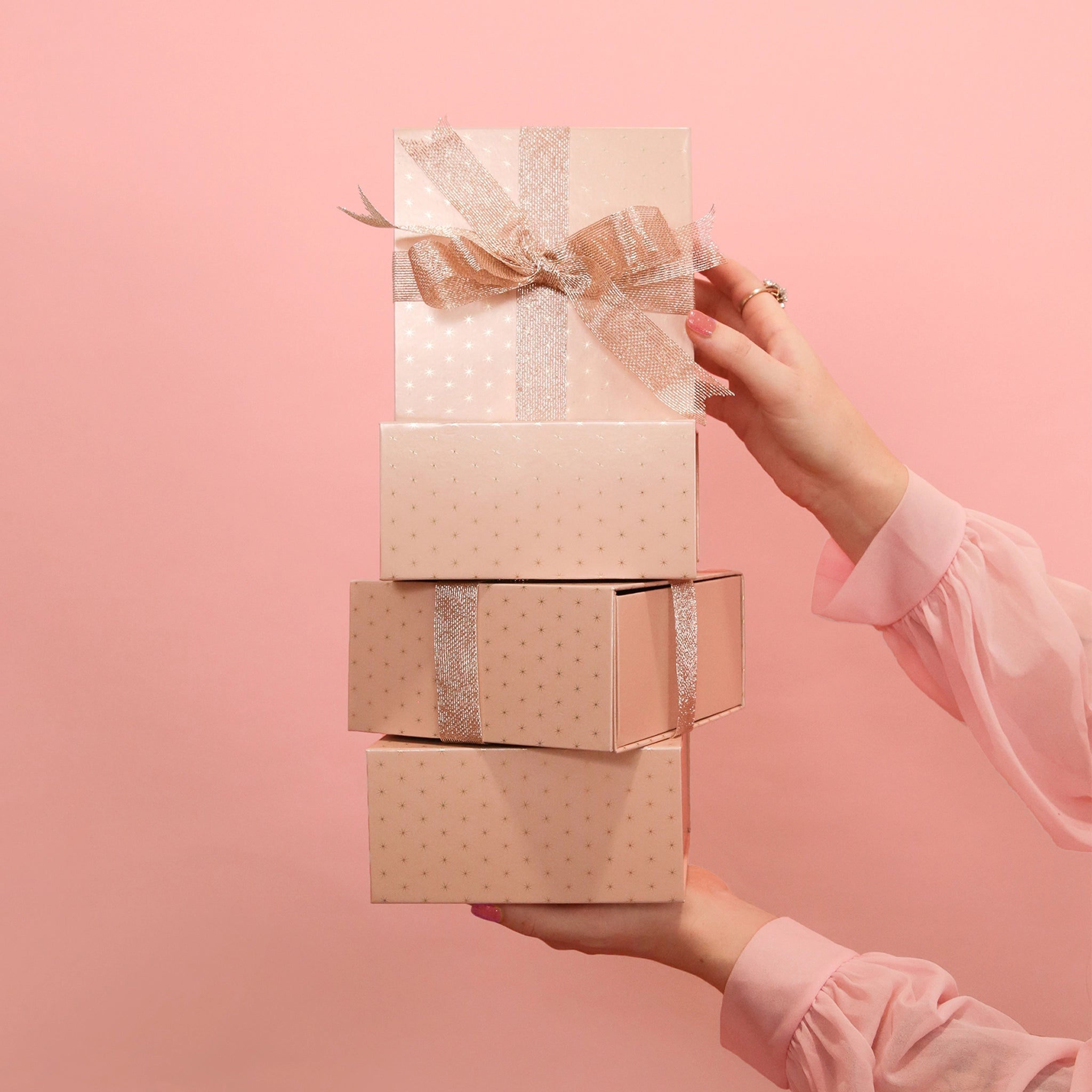 Gift Wrapping Service – Pigment